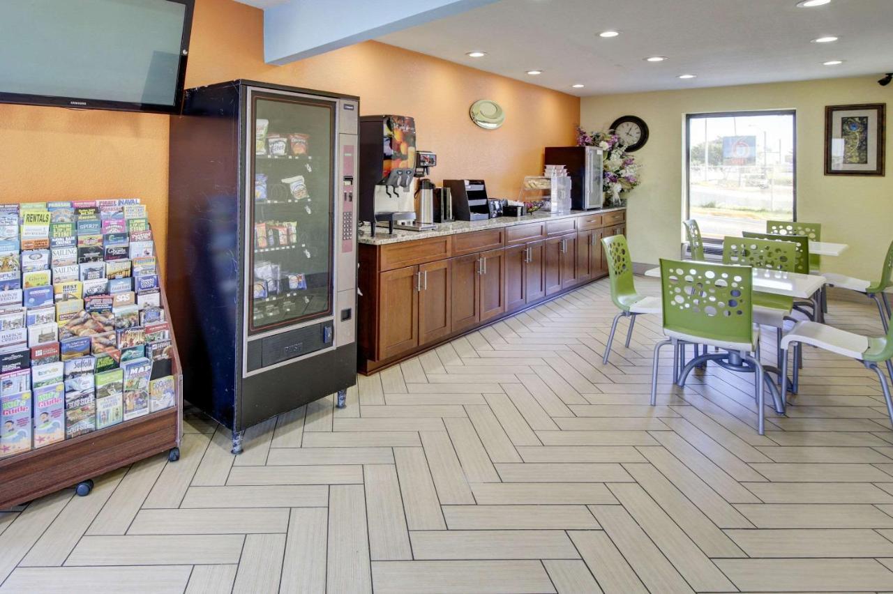 Econo Lodge At Military Circle Norfolk Luaran gambar